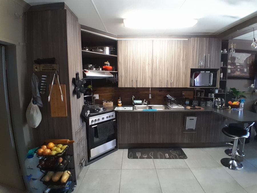 To Let 2 Bedroom Property for Rent in Kathu Northern Cape